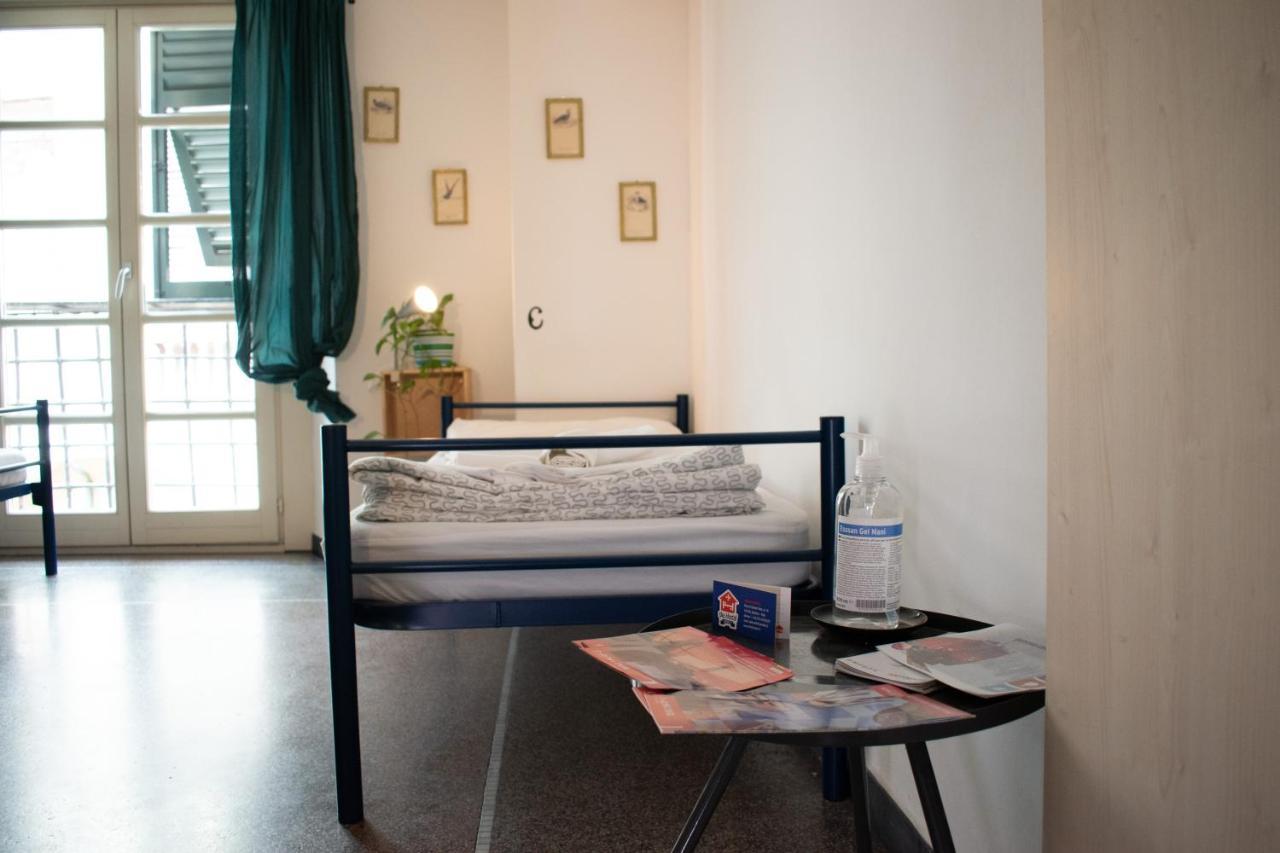 Abbey Hostel Генуя Екстер'єр фото