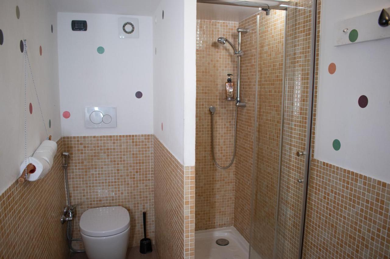 Abbey Hostel Генуя Екстер'єр фото