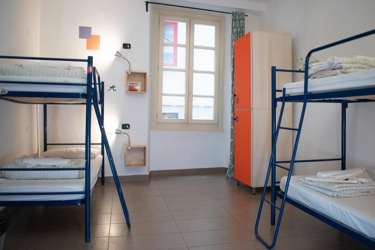 Abbey Hostel Генуя Екстер'єр фото